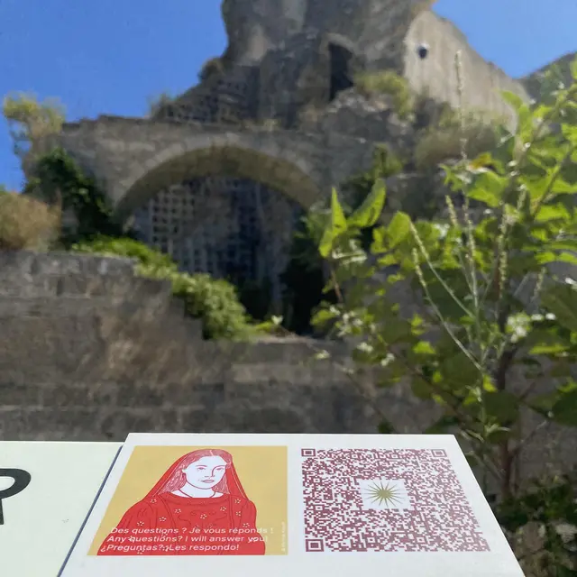 Alix, visite interactive du château des Baux_Les Baux-de-Provence