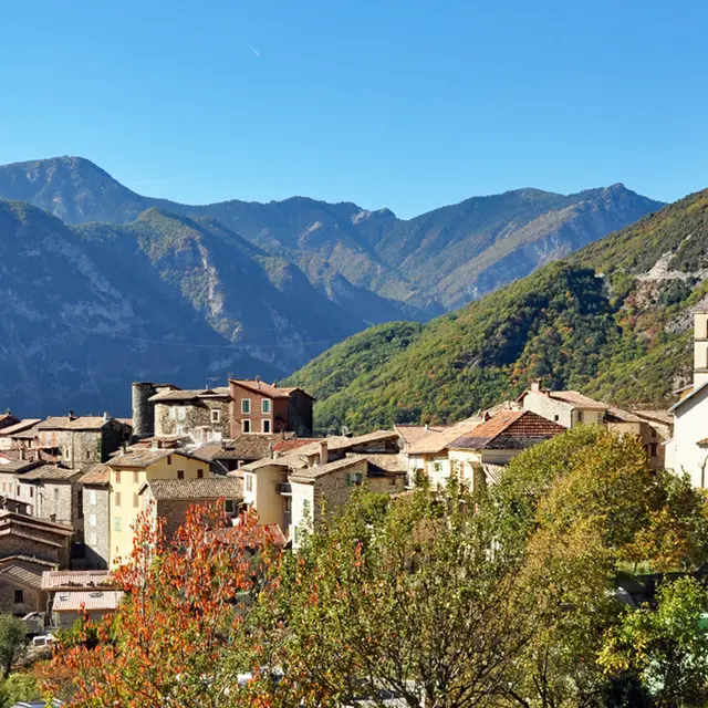 Vue du Village 1.jpg