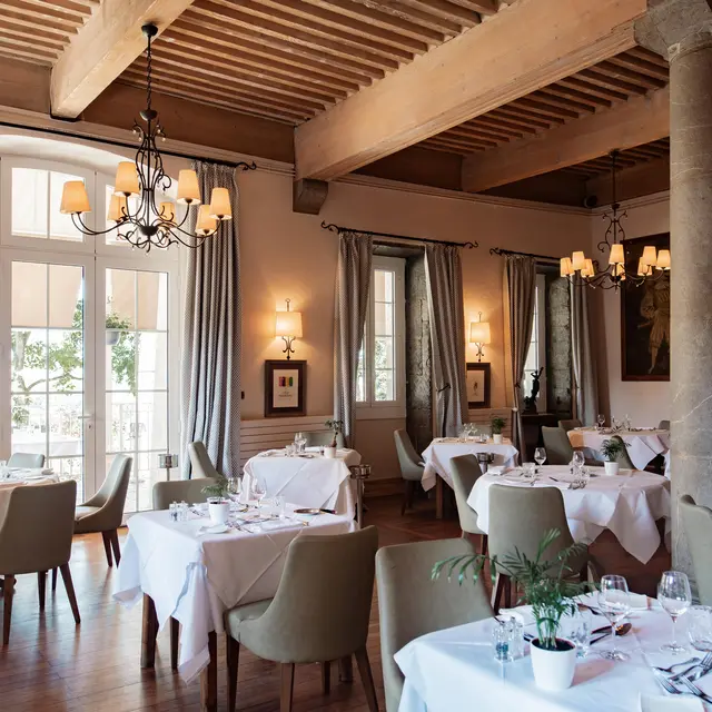 Restaurant - Château des Comtes de Challes