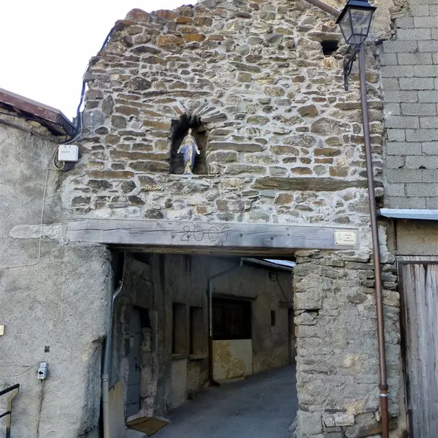 Arcade, rue de l'Arche