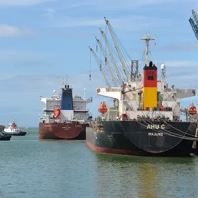 Le port de commerce (scolaires)_La Rochelle