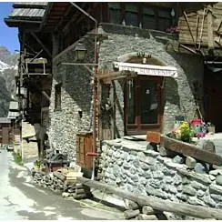 La Maison Traditionnelle