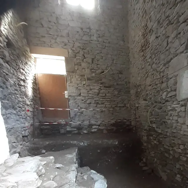 Fouilles archéologiques du bâtiment central du château des Sires de Faucigny_Bonneville