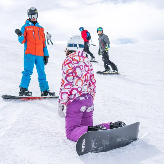 Cours de snowboard collectifs enfant_Megève