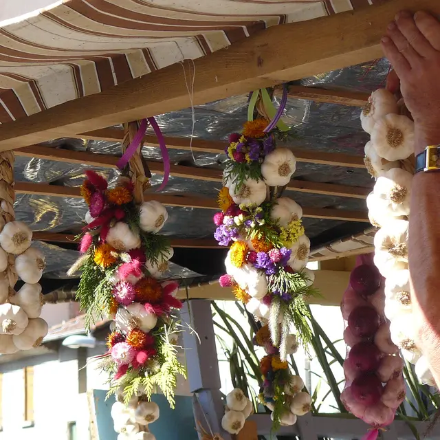 Foire à l'ail au vin et à la brocante