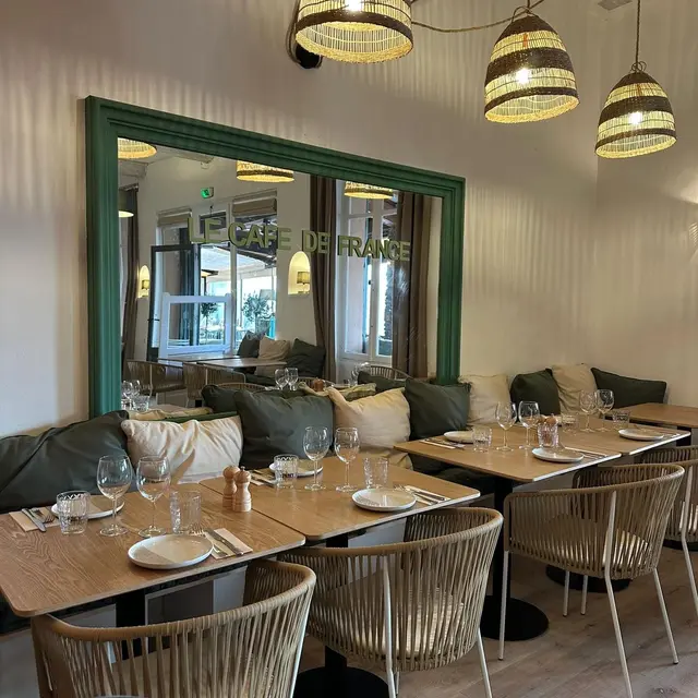 Le Café de France_Grimaud