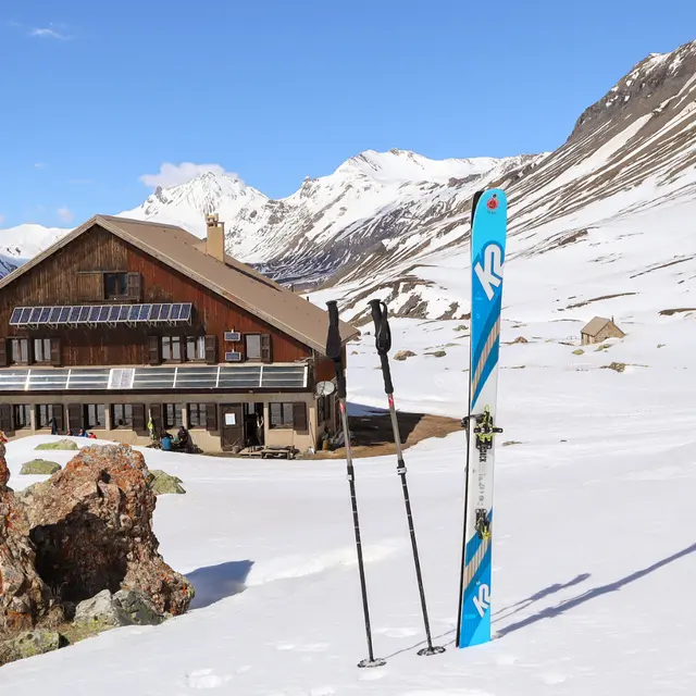Les refuges de Chamoissière et de l'Alpe de Villar d'Arène en ski de randonnée_Villar-d'Arêne