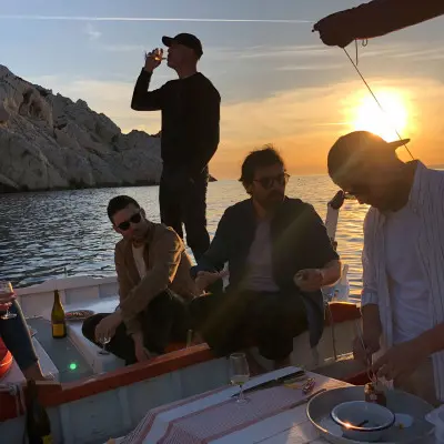Soirée & coucher de soleil en barquette marseillaise