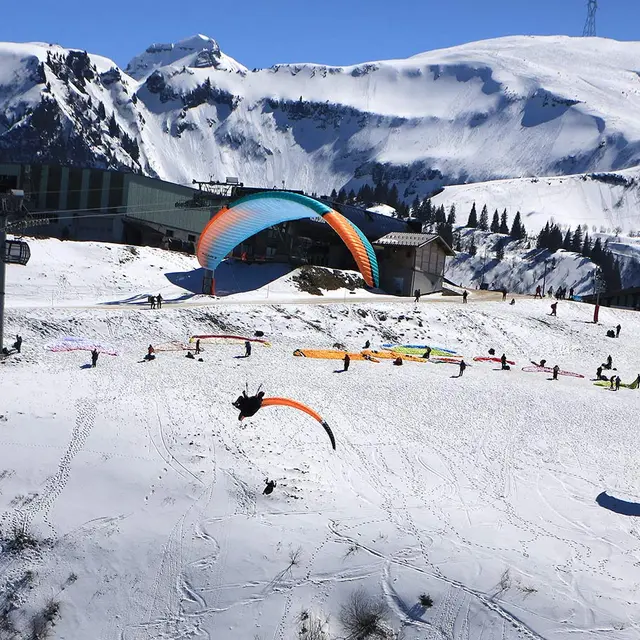 decollage samoens 1600