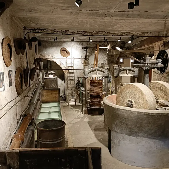 Moulin à huile - Pontevès