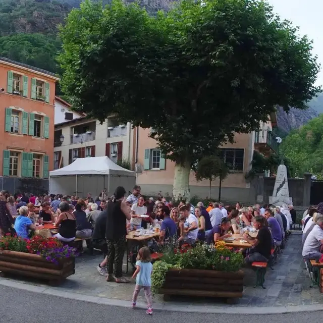 Soirée Pan Bagnat et bal des pompiers_Isola