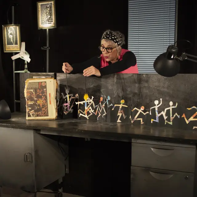 Théâtre en famille  Marcello, Marcello, champion de papier Compagnie les Petites Choses_La Valette-du-Var