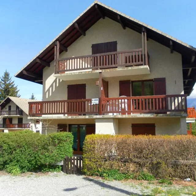 Chalet Meublé M. EYRAUD Pascal Ancelle