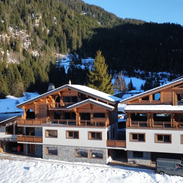 Studio - Ketekunan_Châtel