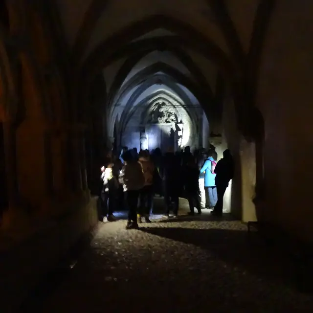 L'Abbaye sort de l'ombre