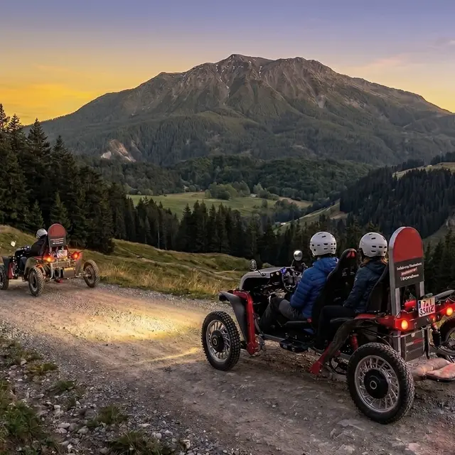 Sortie en buggy au coucher du soleil et apéro local_Montclar
