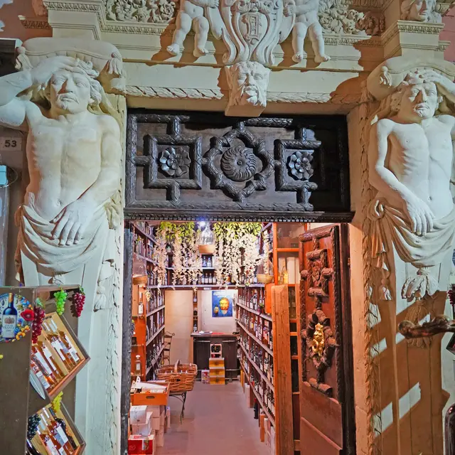 Porte aux Atlantes_Fréjus