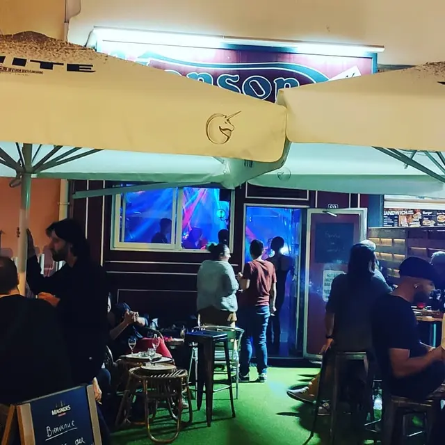 Henson's Café Martigues