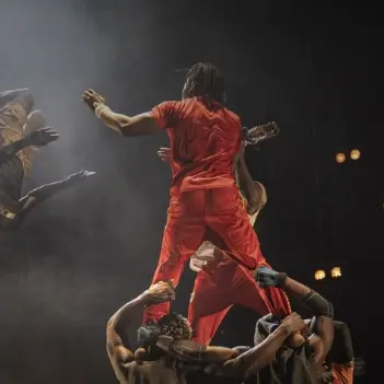 Yé (l'eau) cirque contemporain_Antibes