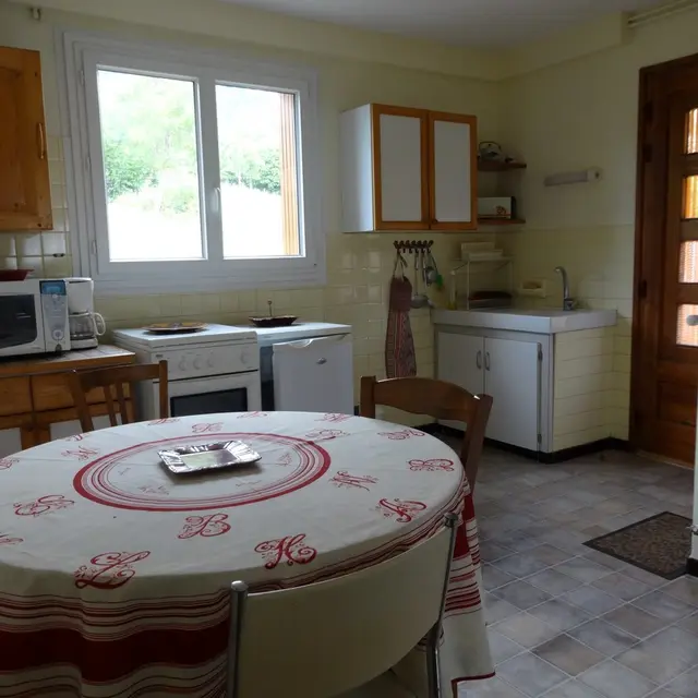 Cuisine Meublé Blanc Gras St Jean St Nicolas
