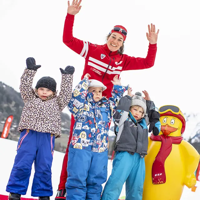 cours de ski - garderie - repas avec le club piou piou nordic