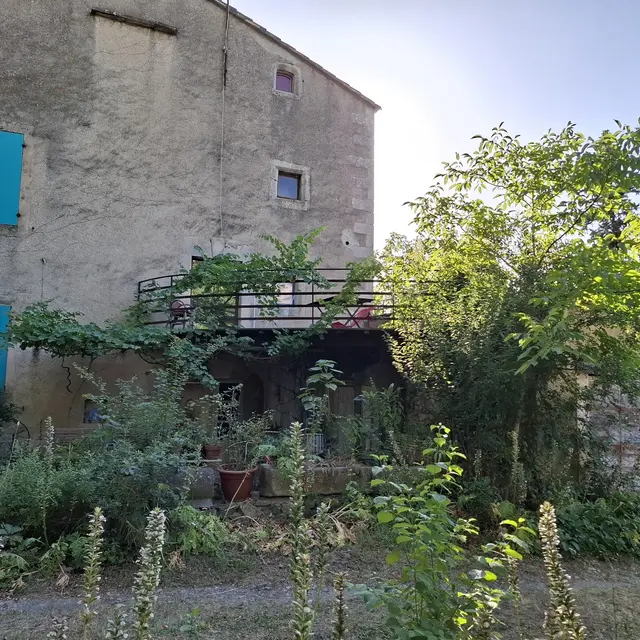 Les Sentiers de l'Abondance - Gîte Bucolique à Eygalières Terrasse