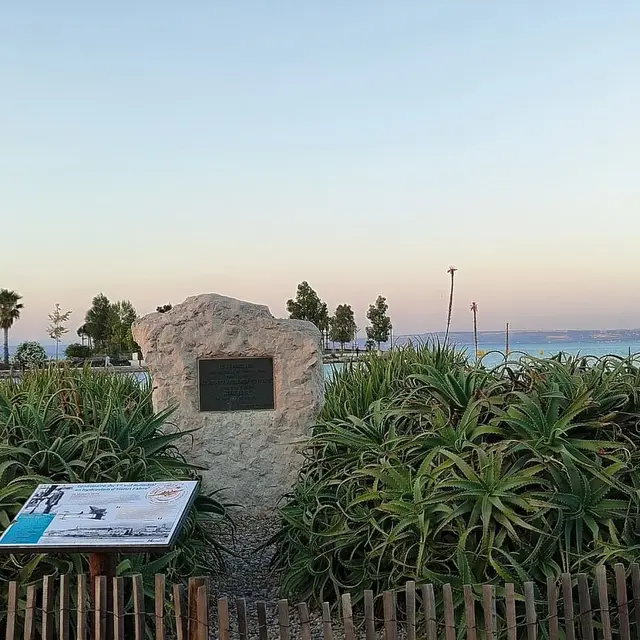 Stèle Henri Fabre_Martigues