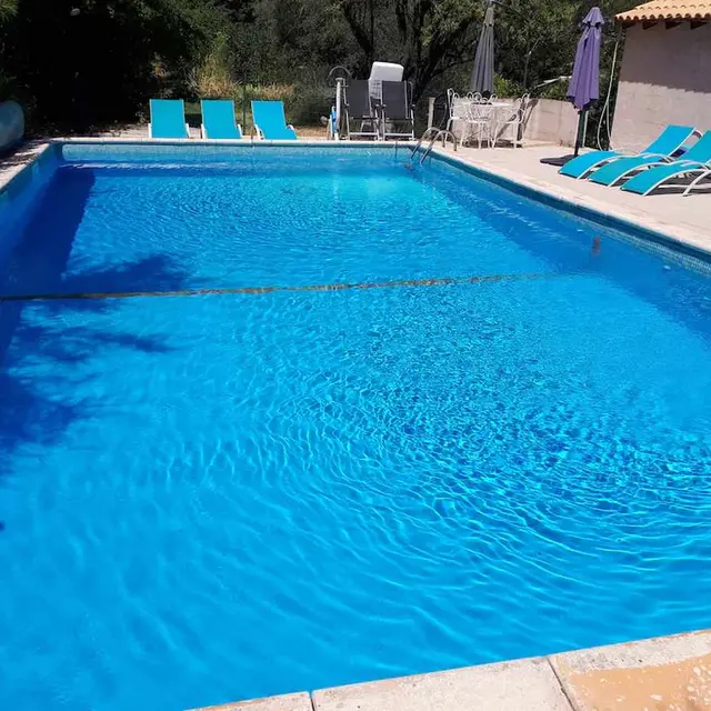 Maison avec piscine et vue