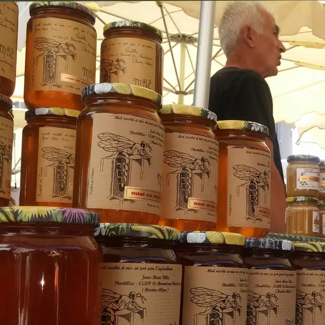 Marché hebdomadaire St Bonnet-en-Champsaur