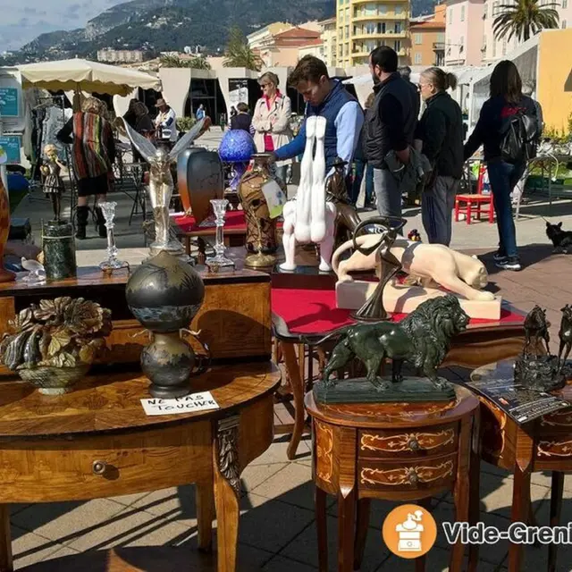 Marché des Antiquaires - Brocanteurs
