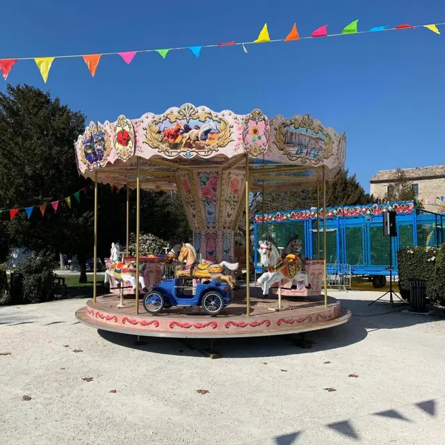 Le carrousel des enfants_Villeneuve-lez-Avignon