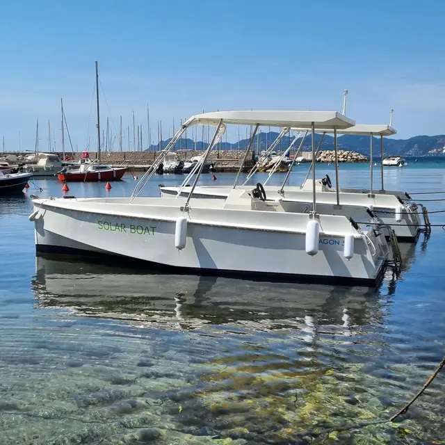 Location de bateau sans permis Cannes après-midi avec Solar Boat