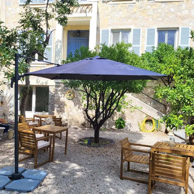 Façade et jardin.jpg