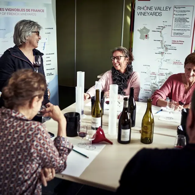 Assemblage - Création de cuvée personnalisée_Suze-la-Rousse
