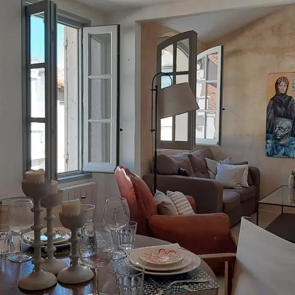 La casa dell' arte* Arles centre_Arles