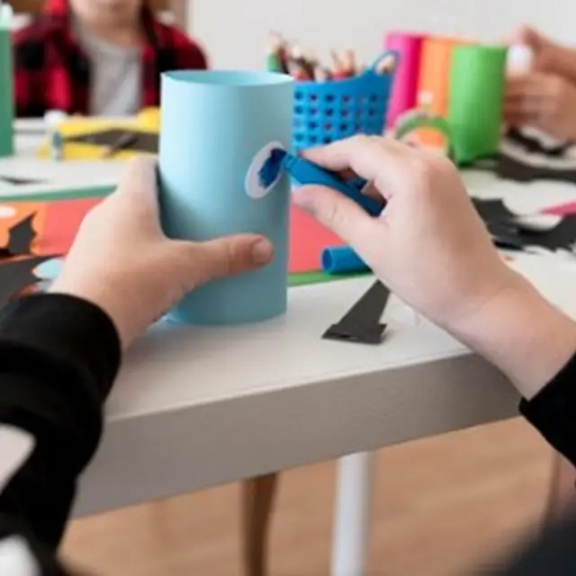 Atelier les p'tites créations d'Arielle: médiathèque Louis Aragon_La Garde