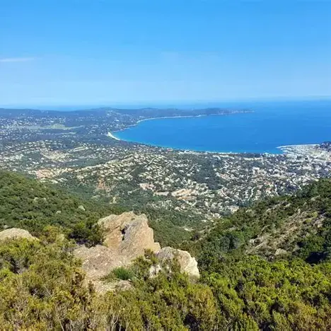 Randonnée vers Malatra/Croix des Bassettes_Rayol-Canadel sur Mer