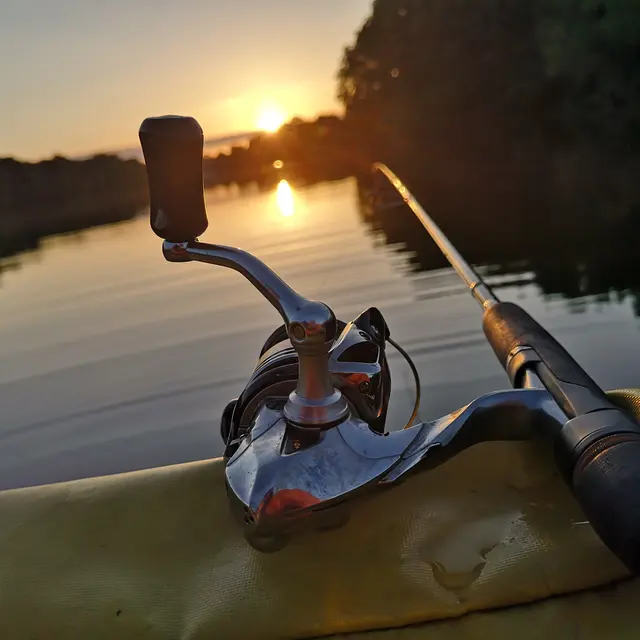 Anjou Pêche Aventure - Coup du soir en float tube