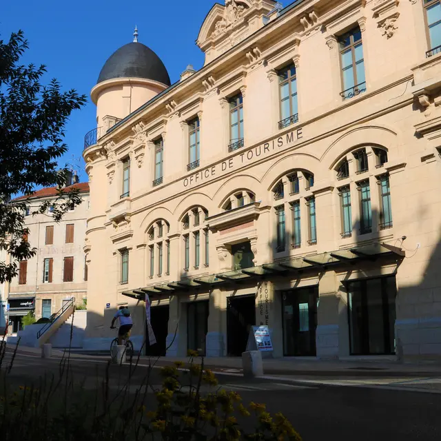 Facade OT BEB ©Anne Czwiekala (6)