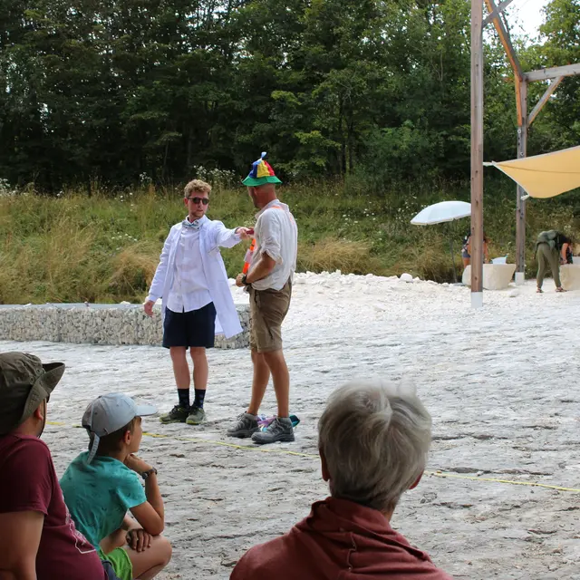 Animation groupe à Dinoplagne