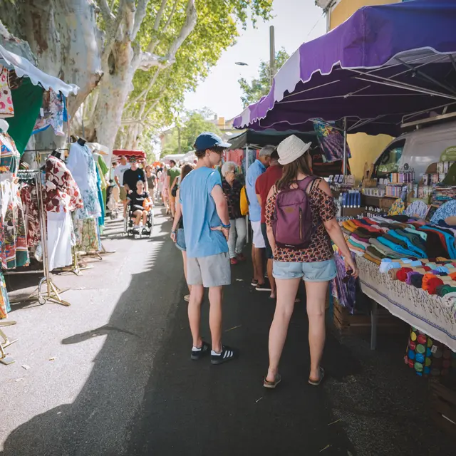Marché provençal de Pernes les Fontaines_Pernes-les-Fontaines