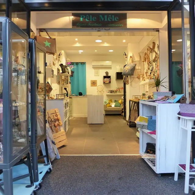 Pêle Mêle