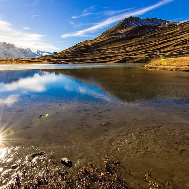 Le lac du Goléon et la Meije