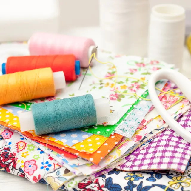 Puces de couture, loisirs créatifs et vide dressing_Panissières