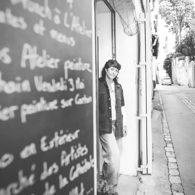 Carol on the roof_Aix-en-Provence