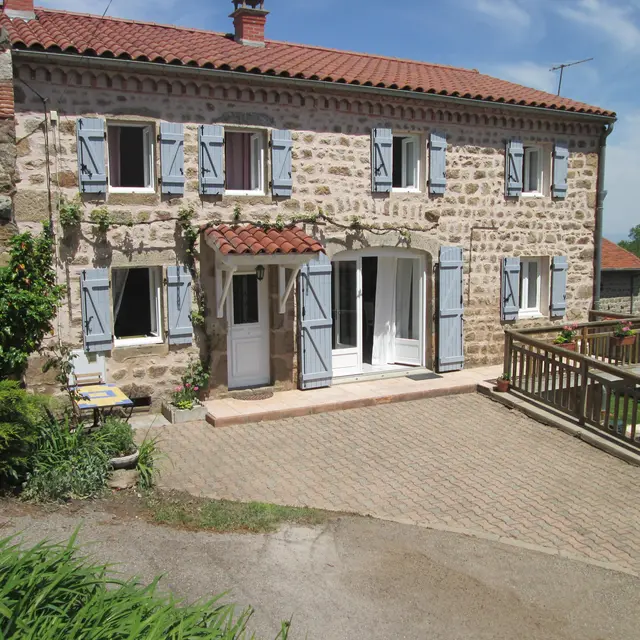 Gîte La Bastide - Thinereilles - St-Jean-Soleymieux
