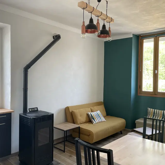 Peintures et décorations en bâtiment, Hölie artisanat, Julie Clavaud_Tende