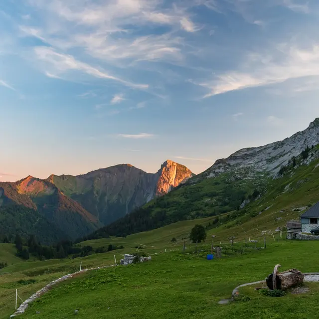 Réserve nationale de chasse et de faune sauvage_École