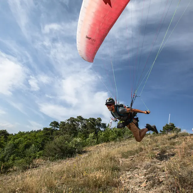 Aire d'envol FFVL Mont-Colombis