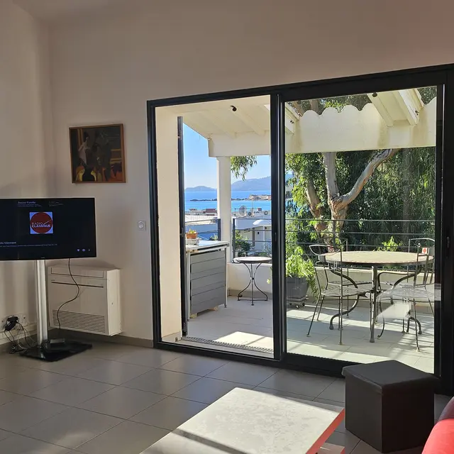 Guenin Jean-Jacques - T2 Mezzanine_Le Lavandou